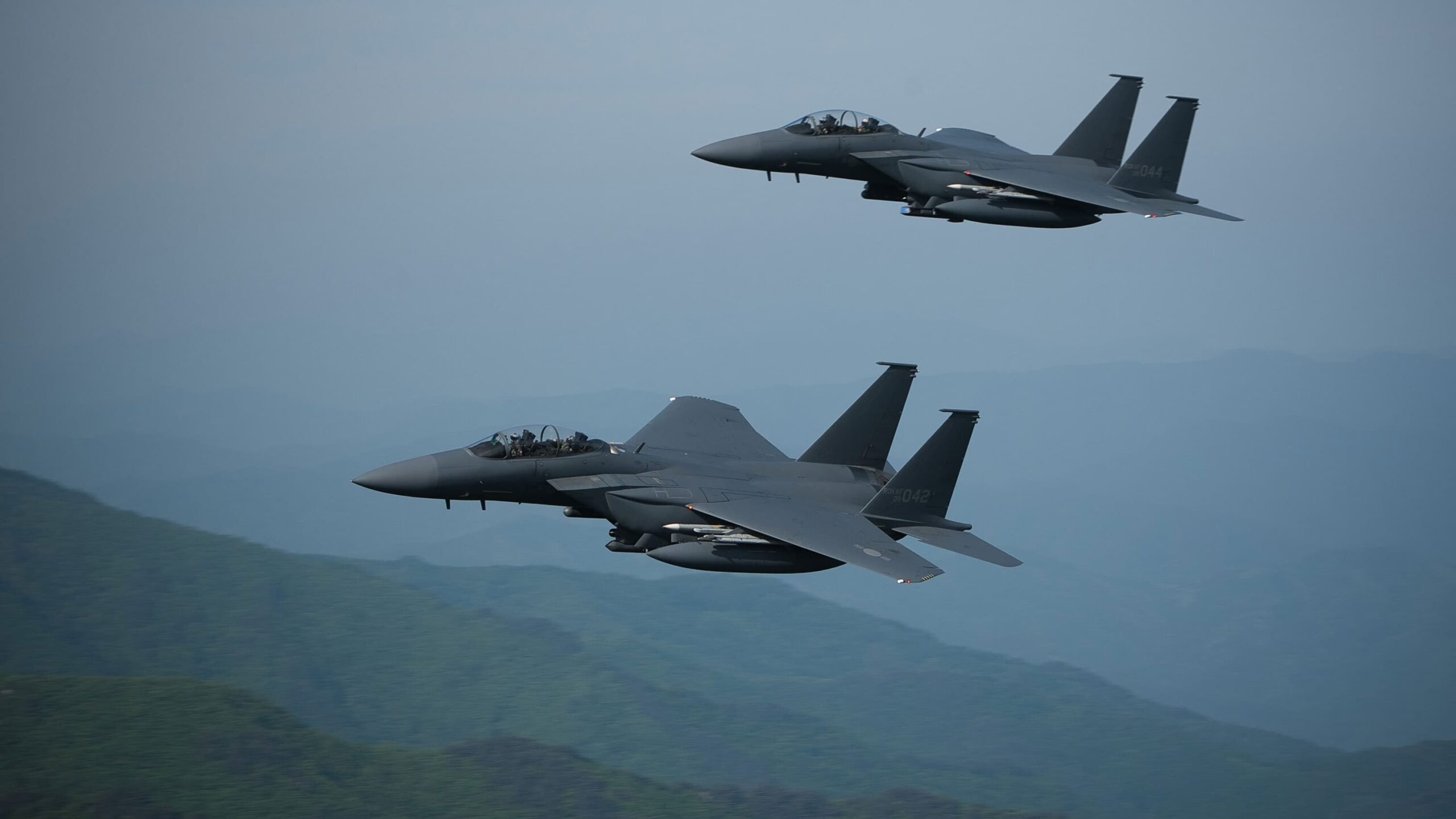 รีวิวเจาะลึก R2B Return To Base แปลกใหม่